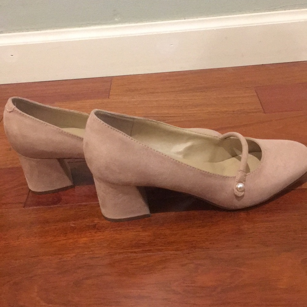 Unisa block heel